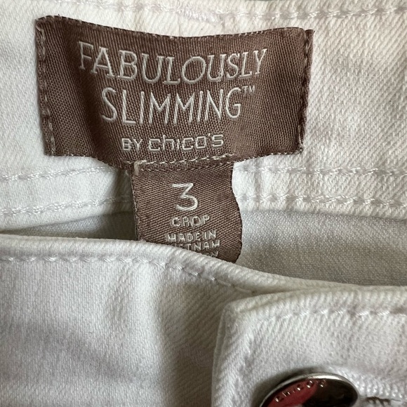 Chico’s Fabulously Slimming White Jeans w/ Floral Eyelet Trim On Legs Size 3 - Picture 3 of 10